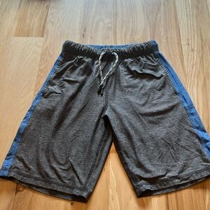Boys Hannah Andersson size 8 (130) shorts.
